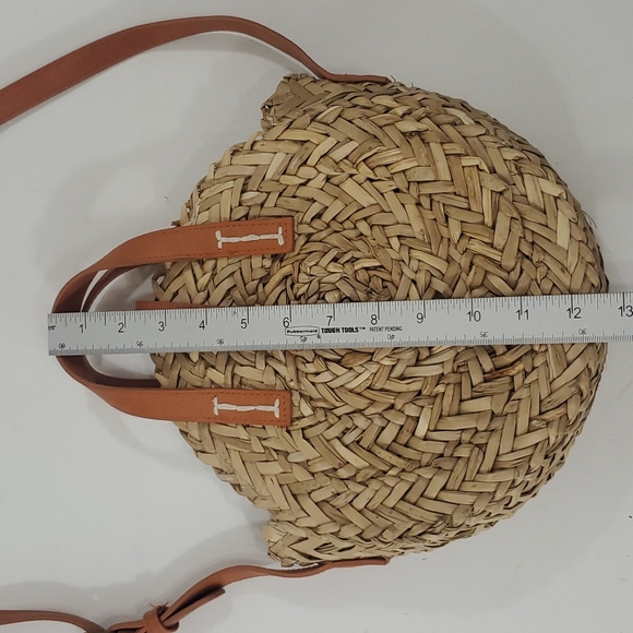 Universal Goods Co. Straw purse - round shape - Picture 14 of 16